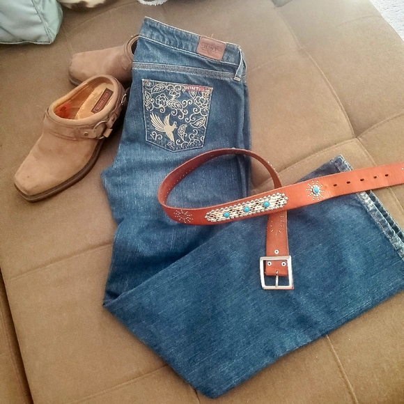 HINT Denim - Embroidered Pocket Jeans by HINT